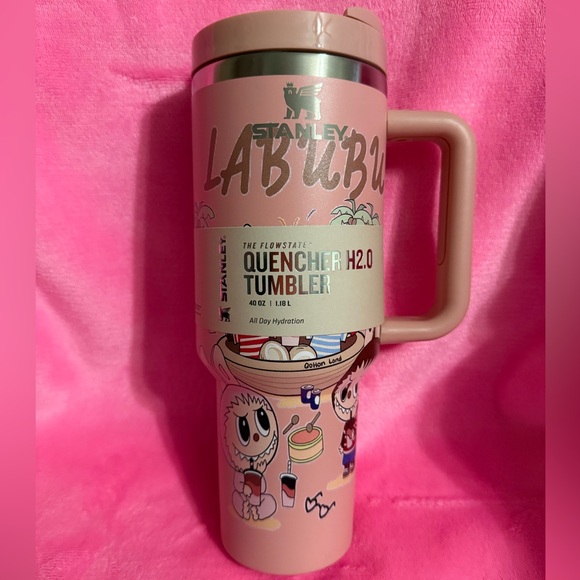 Stanley ‘Labubu’ Tumblr - Picture 4 of 6